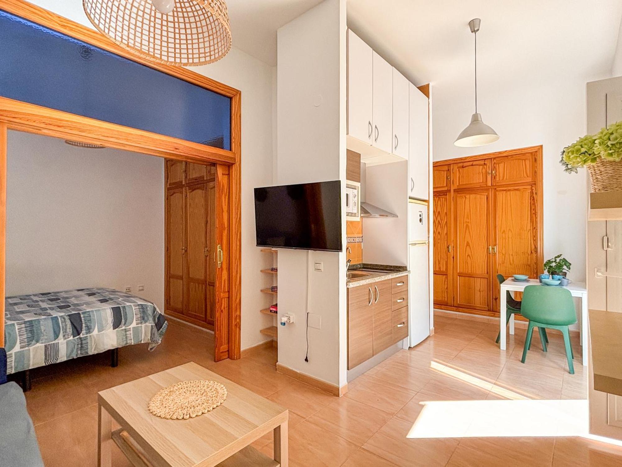 Plz De La Merced Solera By Life In Apartamento