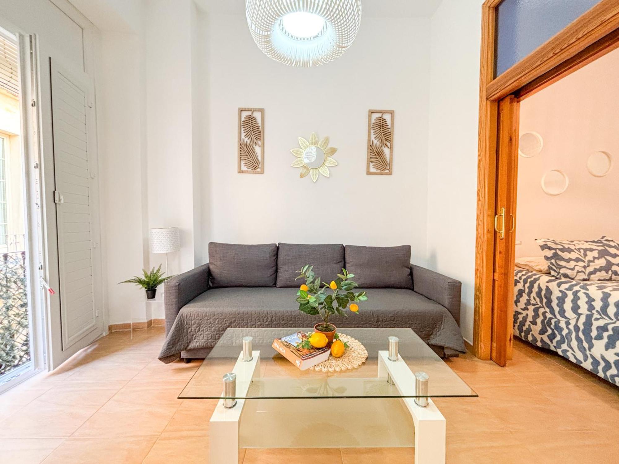Apartamento Plz De La Merced Solera By Life In *