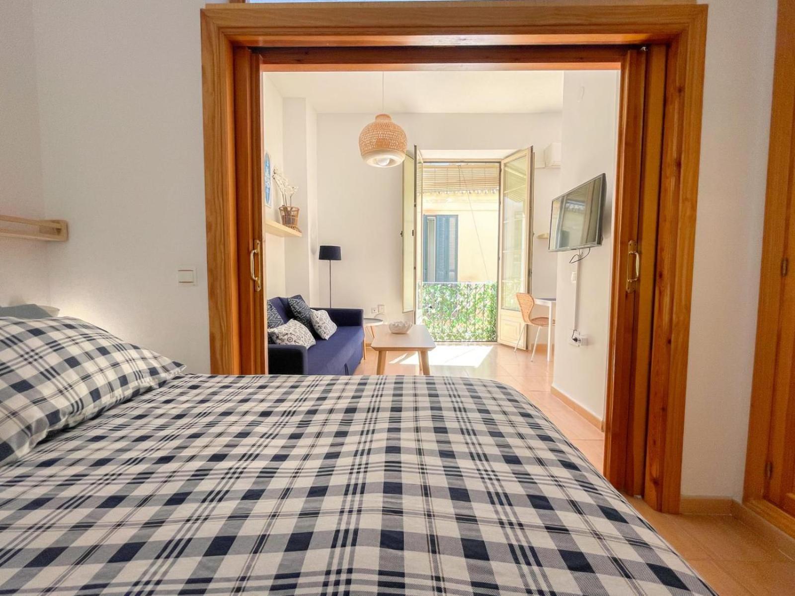 Plz De La Merced Solera Apartment *
