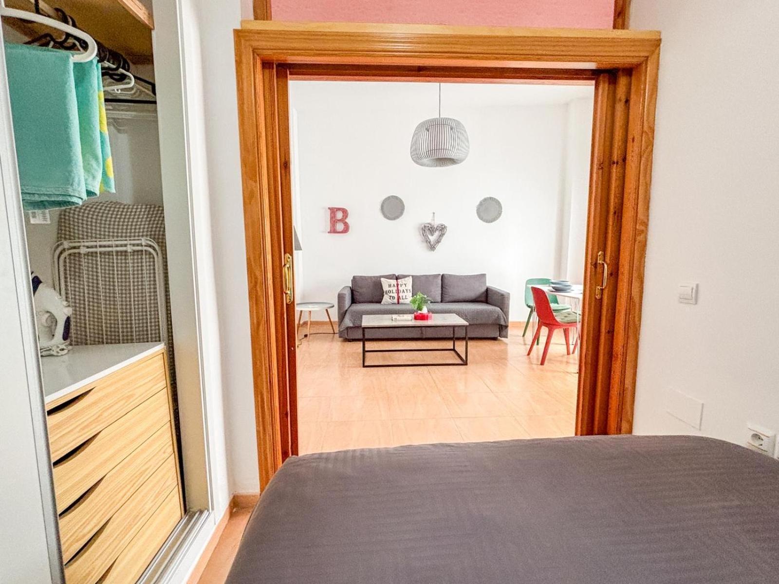 Plz De La Merced Solera Apartment *